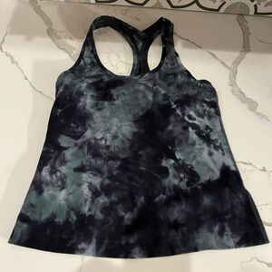 Lululemon Athletica Black and Gray Tie-Dye Tank Top
